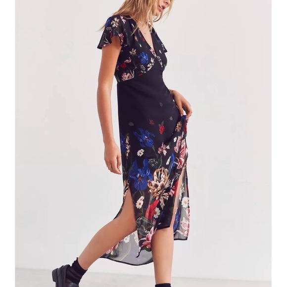 Urban Outfitters Kimchi Blue Floral Print Midi Dress - Picture 4 of 16